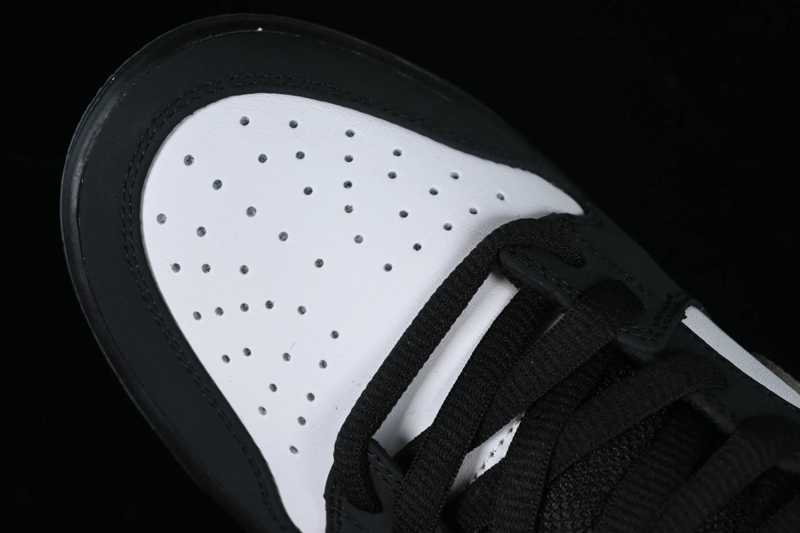 All Categories Nk SB Dunk Series Nk SB Dunk Low Low-top Sneakers K Version Jeff Staple x Nk SB Dunk Low "Pigeon" 3.0 Black and White Panda Pigeon Low-top Classic Versatile Casual Sports Sneakers BV1310-013